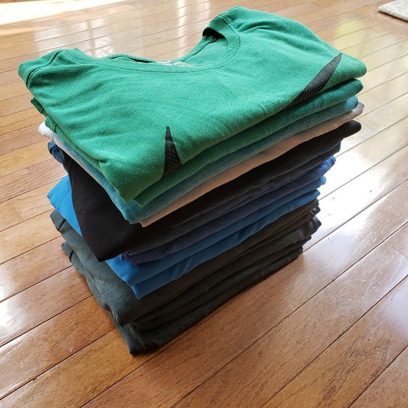 Nike Training Shirts - Picture 3 of 3